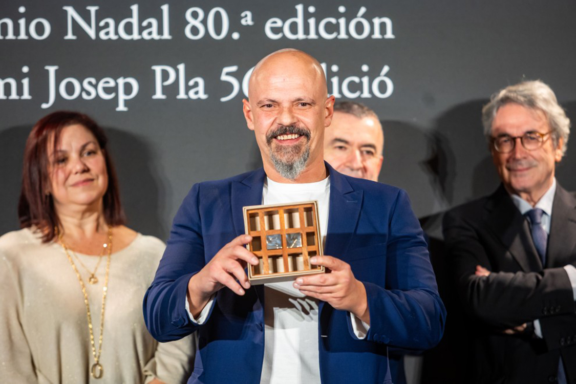 César Pérez Gellida Bags Nadal Prize for 'Bajo tierra seca