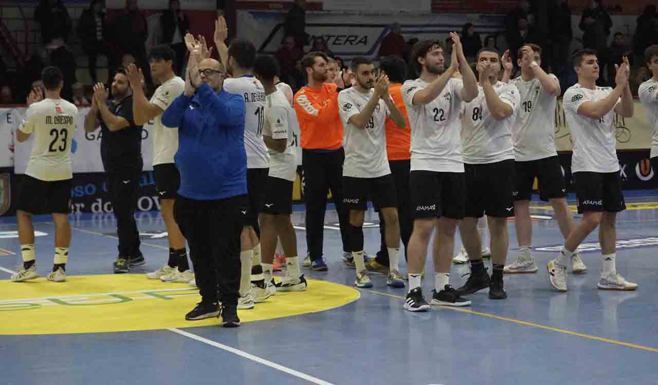 El Balonmano Alcobendas gana al Valinox Novas y da un paso de gigante ...
